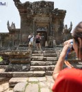 7-preah-vihear-tourists