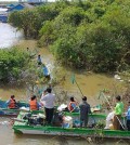 topic-3-activity-of-the-people-collect-rubbish-at-chong-kneas-community-in-siem-reap-province-on-27-11-2022-by-ngo2-1