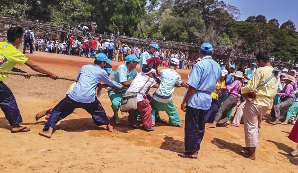 teagn-prot-tug-of-war-game-khmer-new-year-1024x596