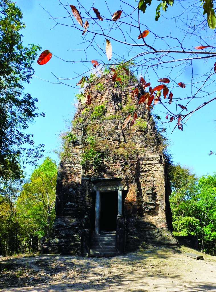 Prasat_Boram_(Cambodia)_en_2014