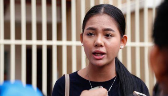 2_social_media_celebrity_thy_sovantha_speaks_to_the_press_outside_phnom_penh_court_earlier_this_year_in_phnom_penh_hong_menea