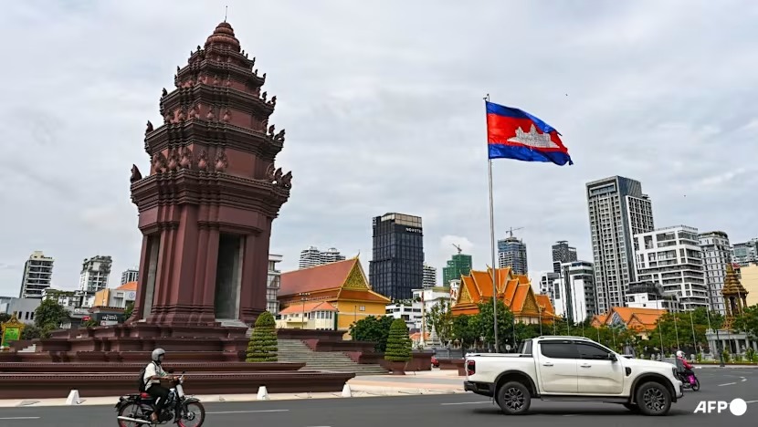 imgi_8_cambodia_flag_mod